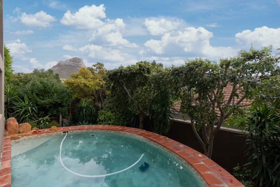 4 Bedroom Property for Sale in Oranjezicht Western Cape
